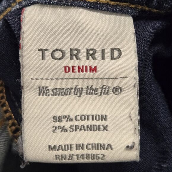 Torrid Stretch Boyfriend Straight Jeans Size 20‎ Blue Pockets Distressed - Picture 4 of 9